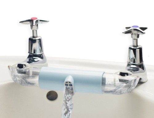 Adaptor for sinks with - sinks,